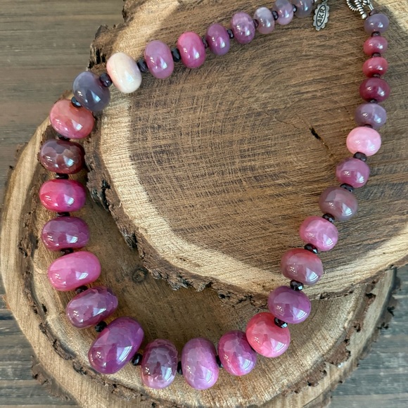 Amy Kahn Russell Pink Agate and Sterling Silver Necklace - Picture 5 of 12